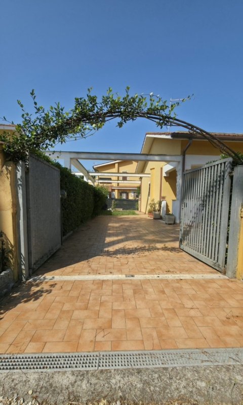 Ardea – 5 locali € 119000 T508