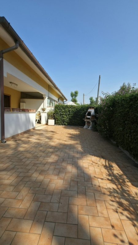 Ardea – 5 locali € 119000 T508