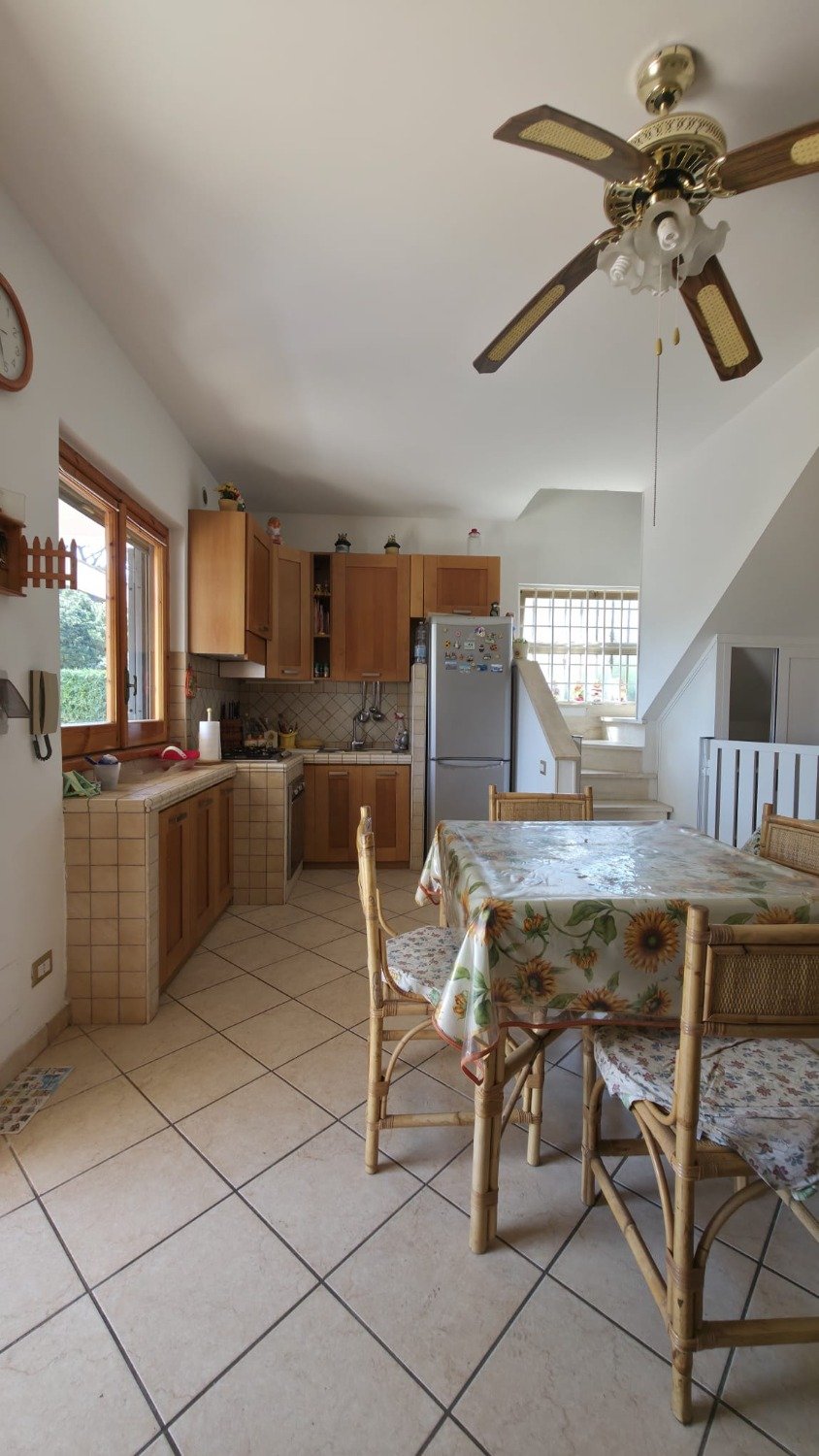 113-3015878-1 Ardea – 5 locali € 119000 T508