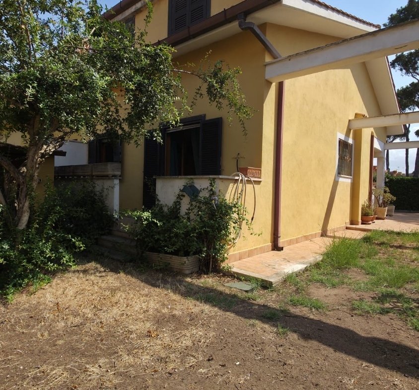 Ardea – 5 locali € 119000 T508