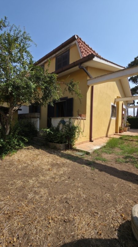 Ardea – 5 locali € 119000 T508
