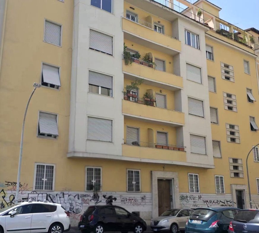 Ostiense Piramide – 4 locali € 539.000 T414