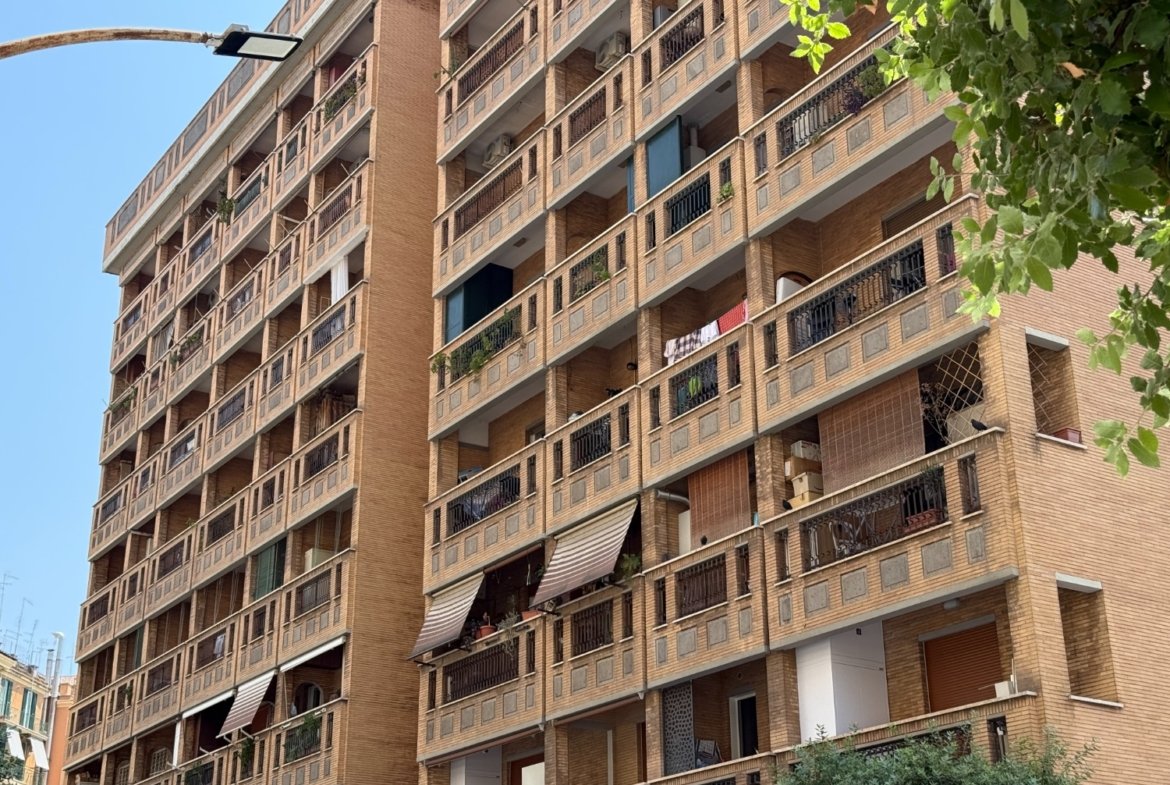 C.ne Ostiense ad. Air Terminal – 4 locali € 489000