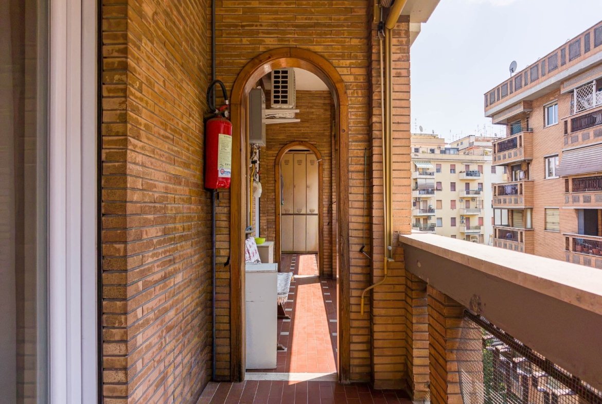 C.ne Ostiense ad. Air Terminal – 4 locali € 489000