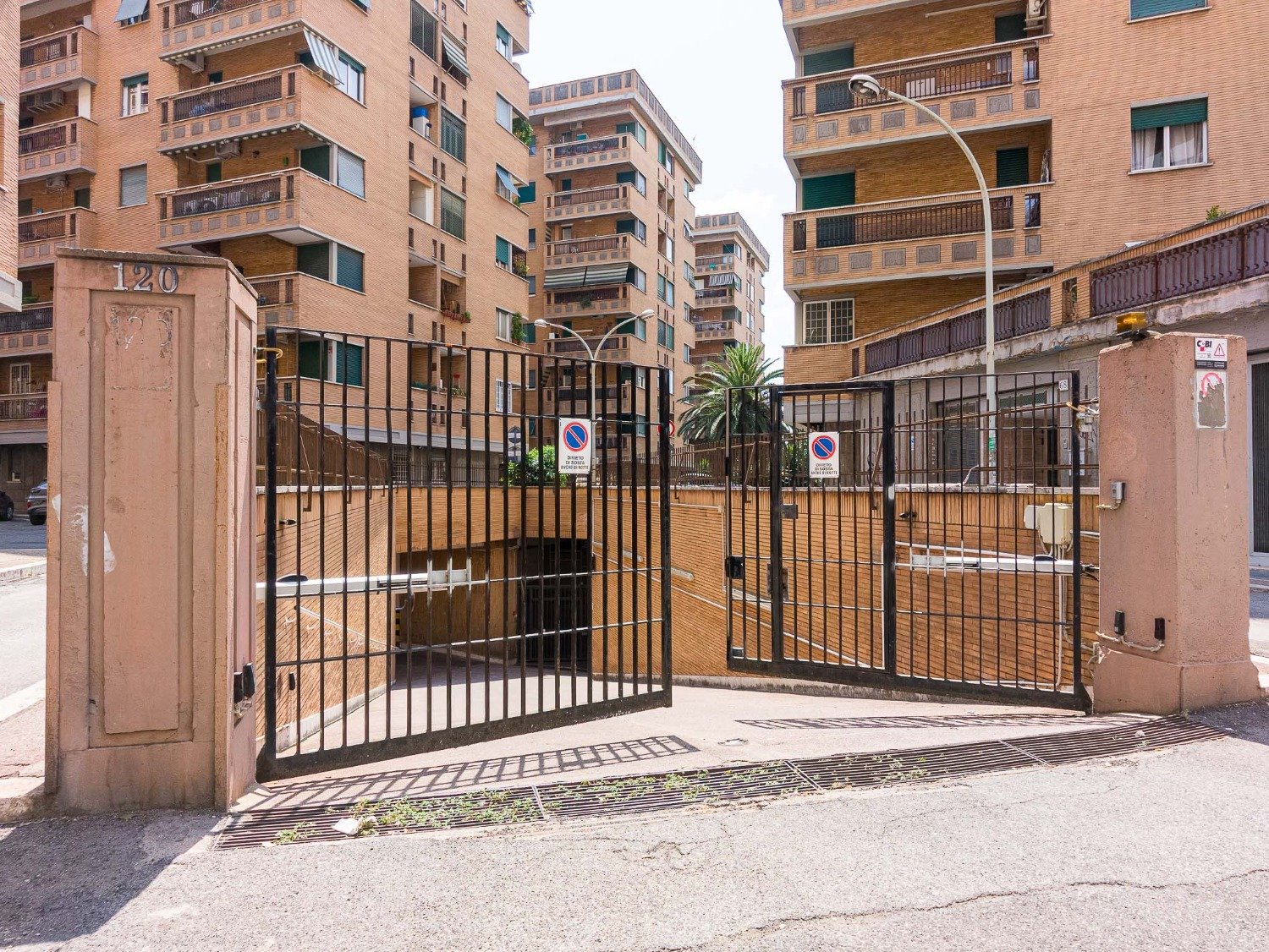 113-3026845-1 C.ne Ostiense ad. Air Terminal – 4 locali € 489000