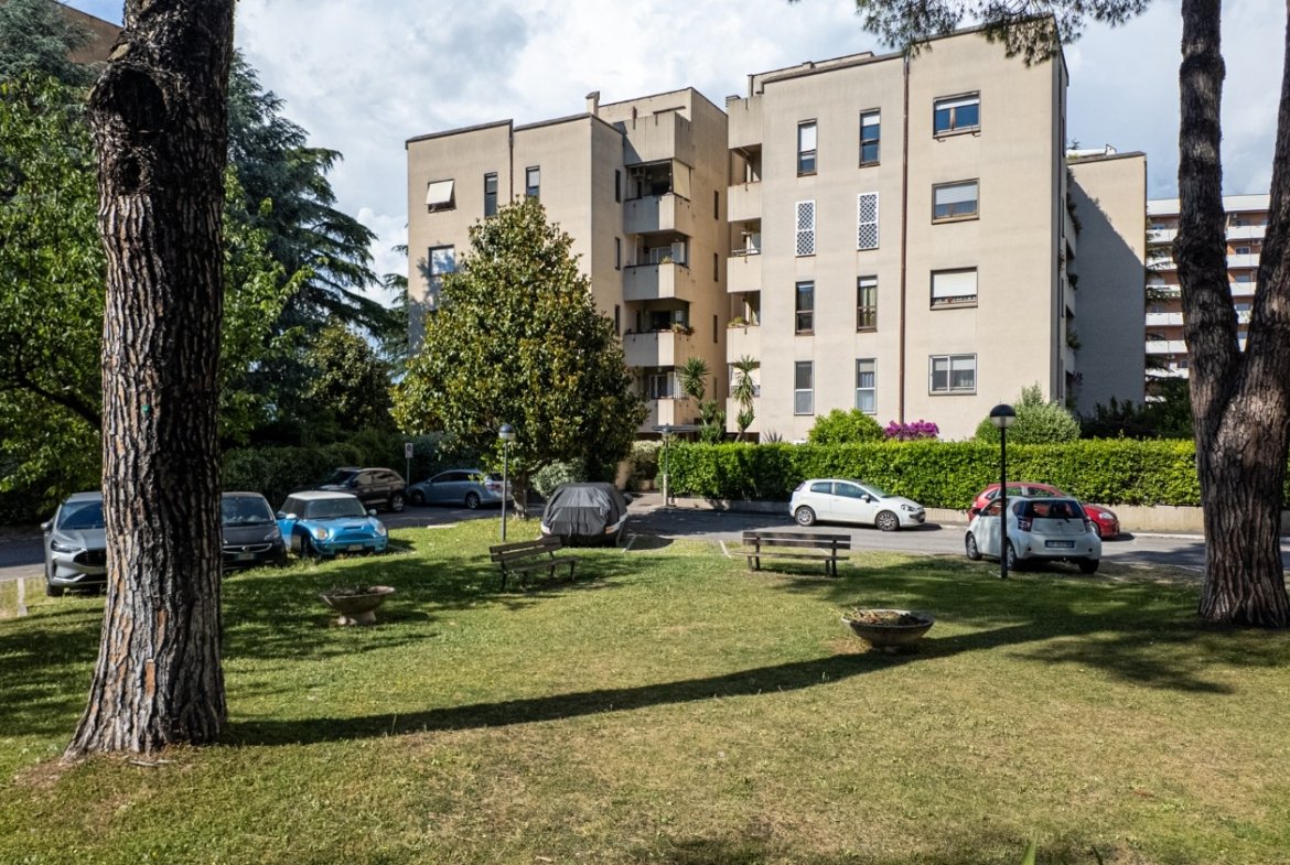 Eur Torrino SUD – 5 locali € 575000 T505