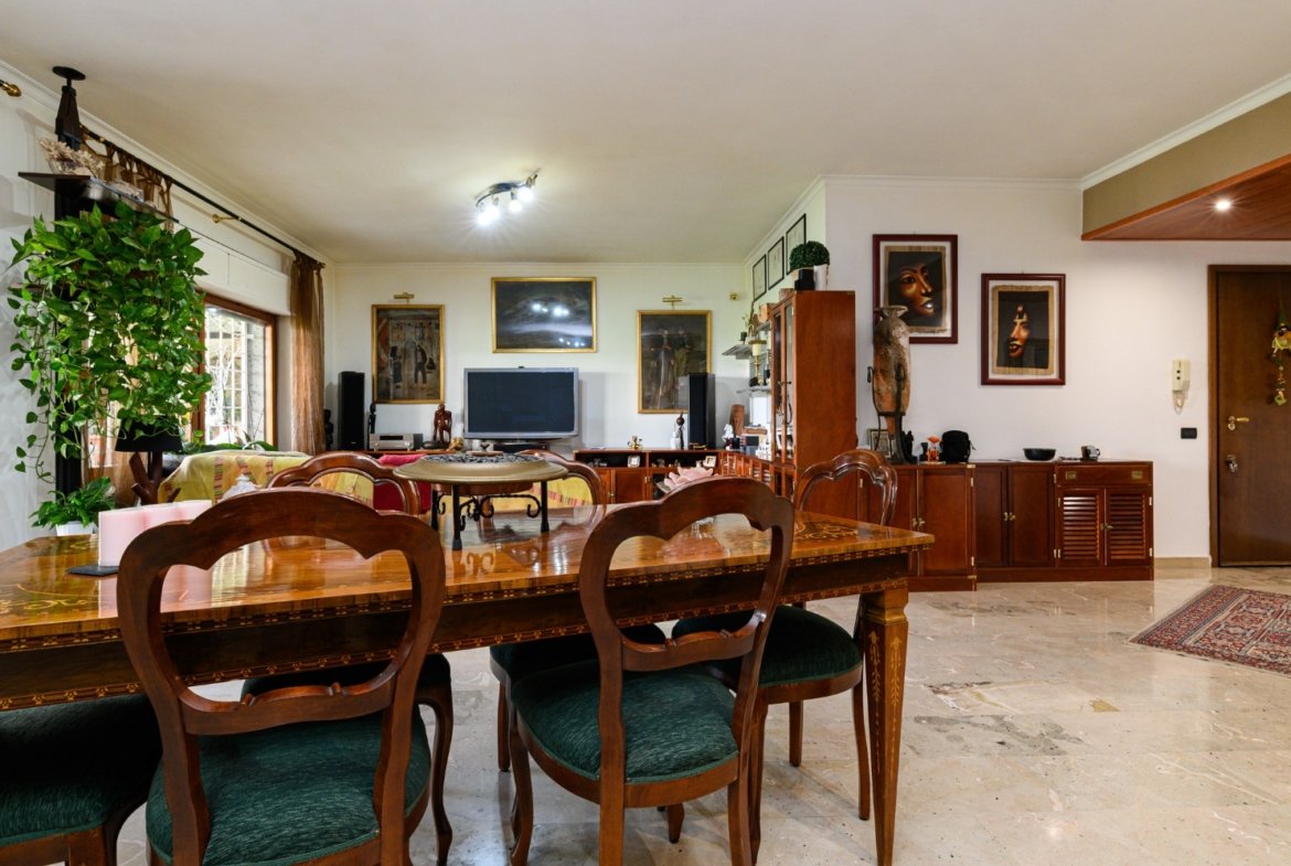 Eur Torrino SUD – 5 locali € 575000 T505