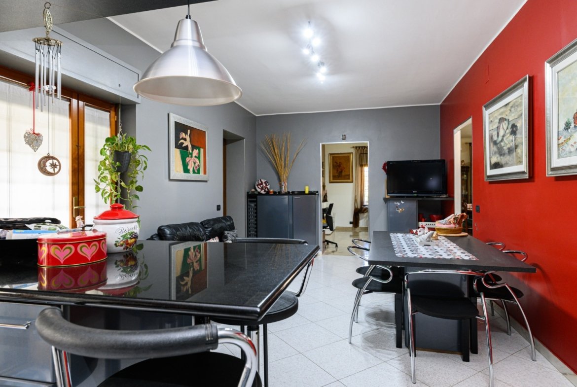Eur Torrino SUD – 5 locali € 575000 T505