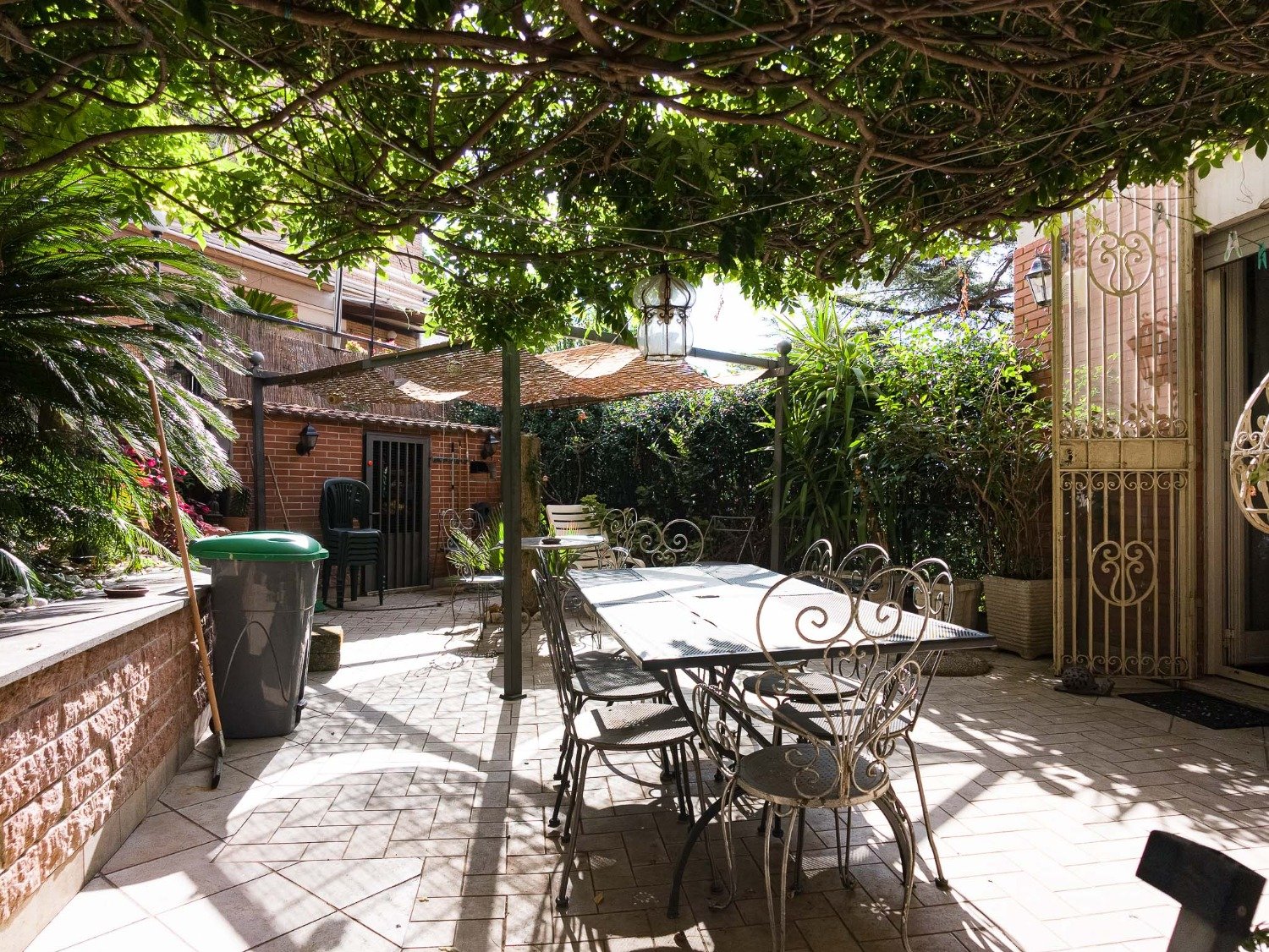 113-3083172-1 Battistini – Quadrilocale con GIARDINO – T403