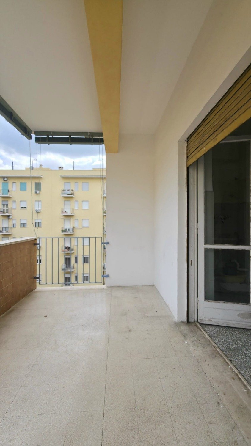 113-3083932-1 Tuscolana – 2 locali € 249.000 T210