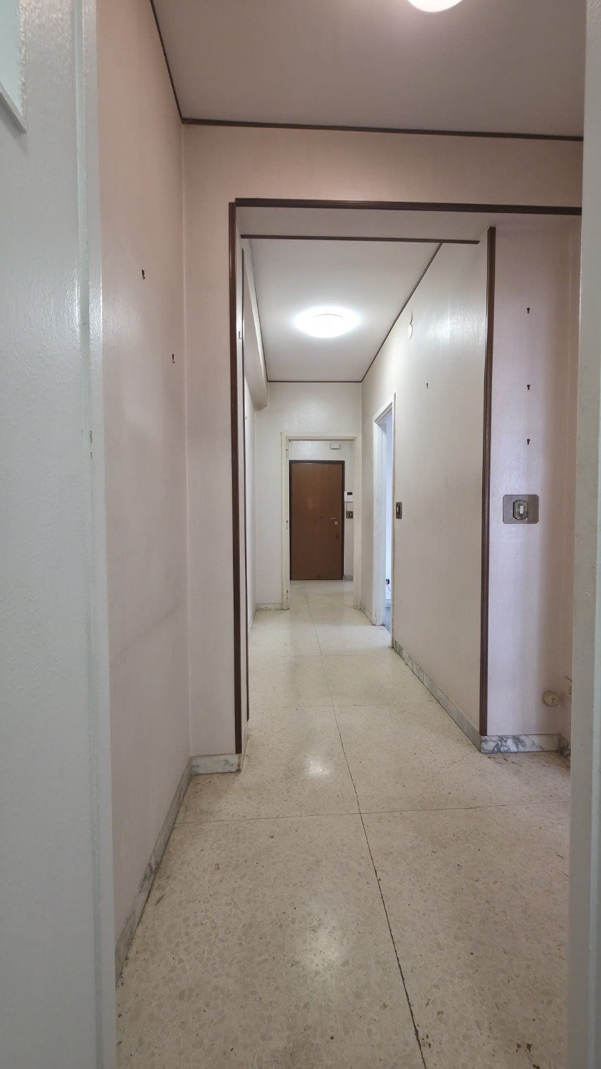 113-3083936-1 Tuscolana – 2 locali € 249.000 T210