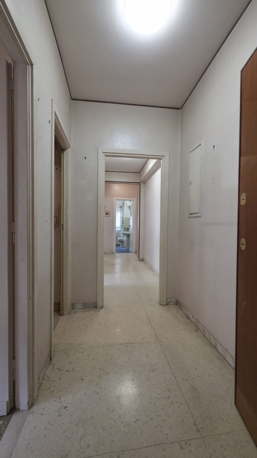 113-3083939-1 Tuscolana – 2 locali € 249.000 T210