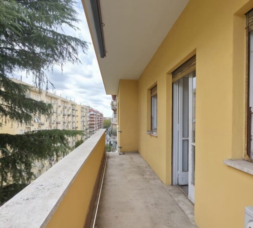 Tuscolana – 2 locali € 249.000 T210