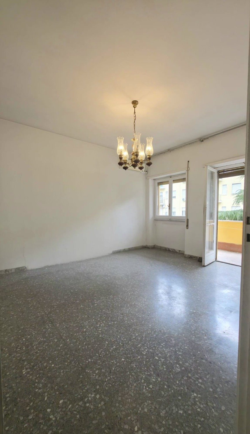 113-3083942-1 Tuscolana – 2 locali € 249.000 T210