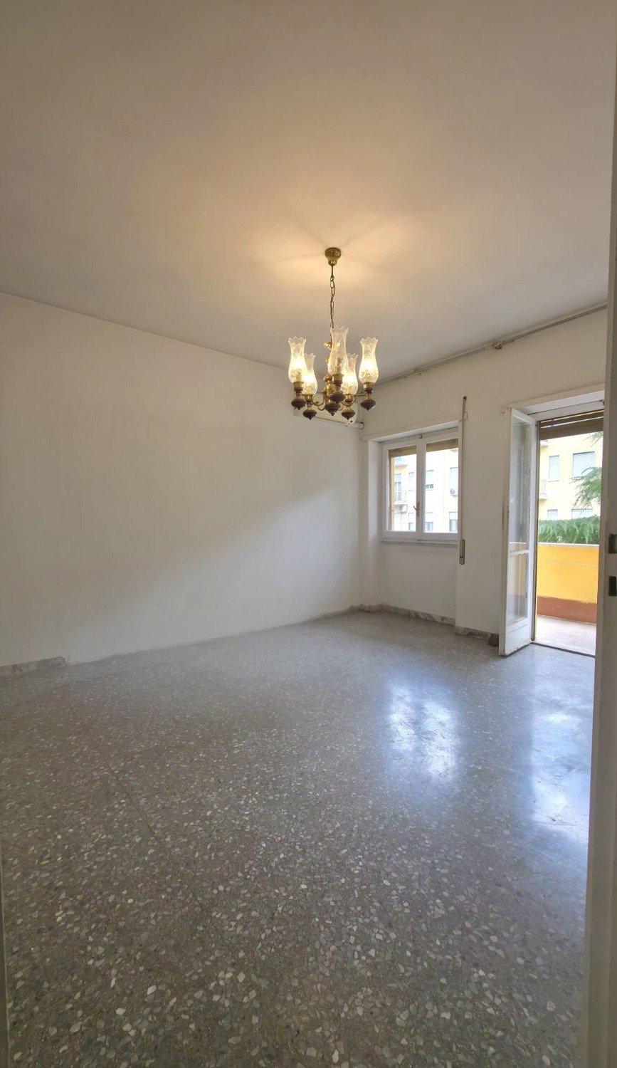 113-3083943-1 Tuscolana – 2 locali € 249.000 T210