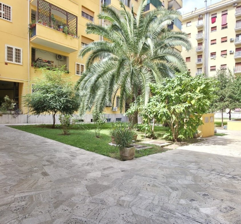 Tuscolana – 2 locali € 249.000 T210