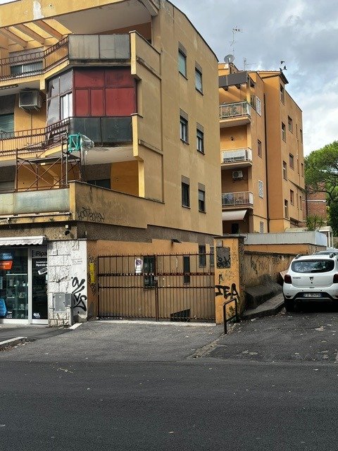 San Paolo ad. Metro – autorimessa € 319000 XT102
