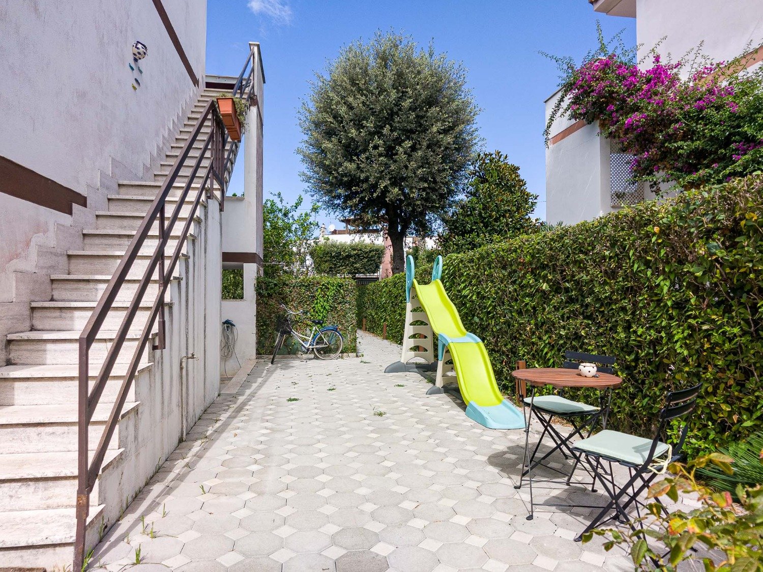 Fregene – TRILOCALE RISTRUTTURATO – € 319.000 – T302