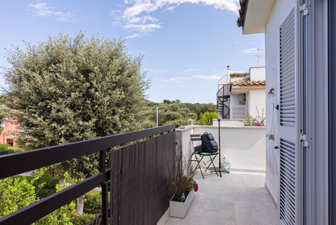 Fregene – TRILOCALE RISTRUTTURATO – € 319.000 – T302