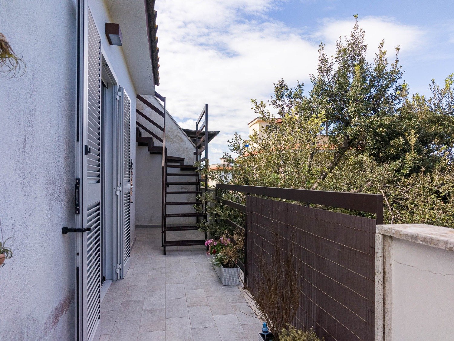Fregene – TRILOCALE RISTRUTTURATO – € 319.000 – T302