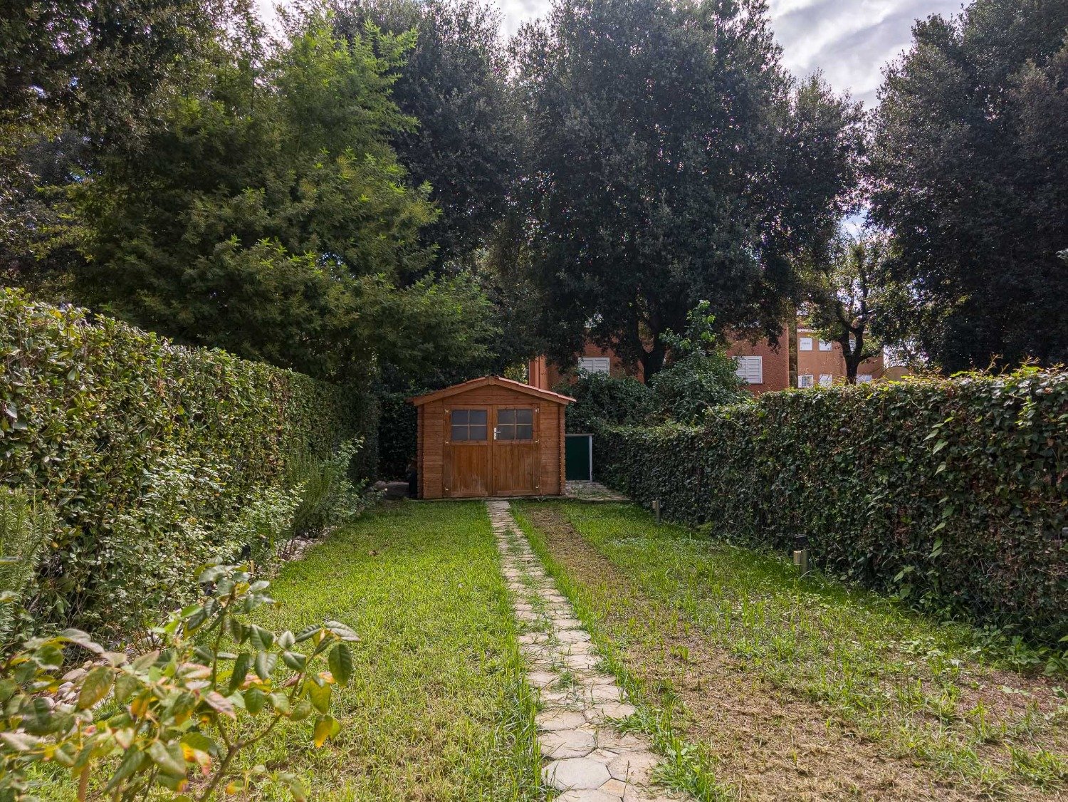 Fregene – TRILOCALE RISTRUTTURATO – € 319.000 – T302