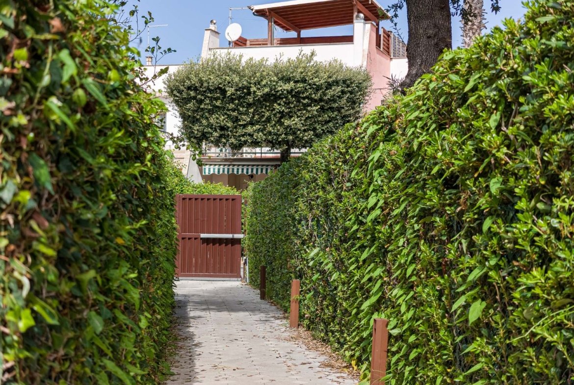 Fregene – TRILOCALE RISTRUTTURATO – € 319.000 – T302