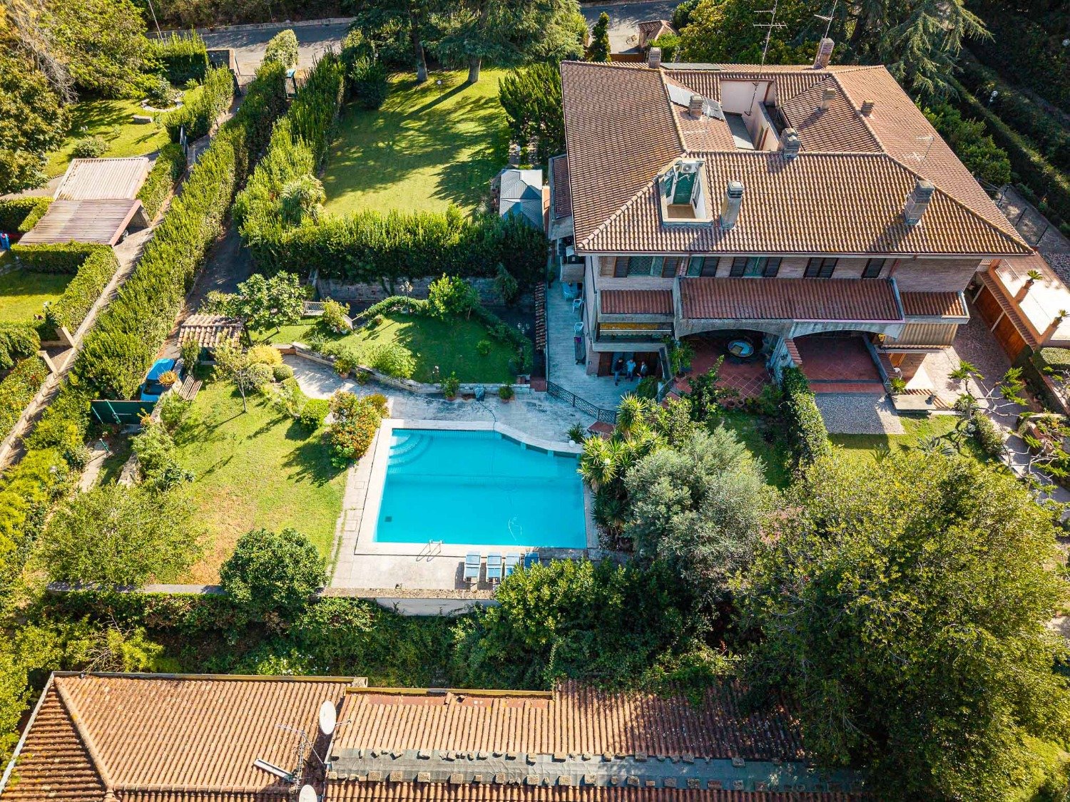 Eur Mostacciano – ESCLUSIVO – AMPIA METRATURA