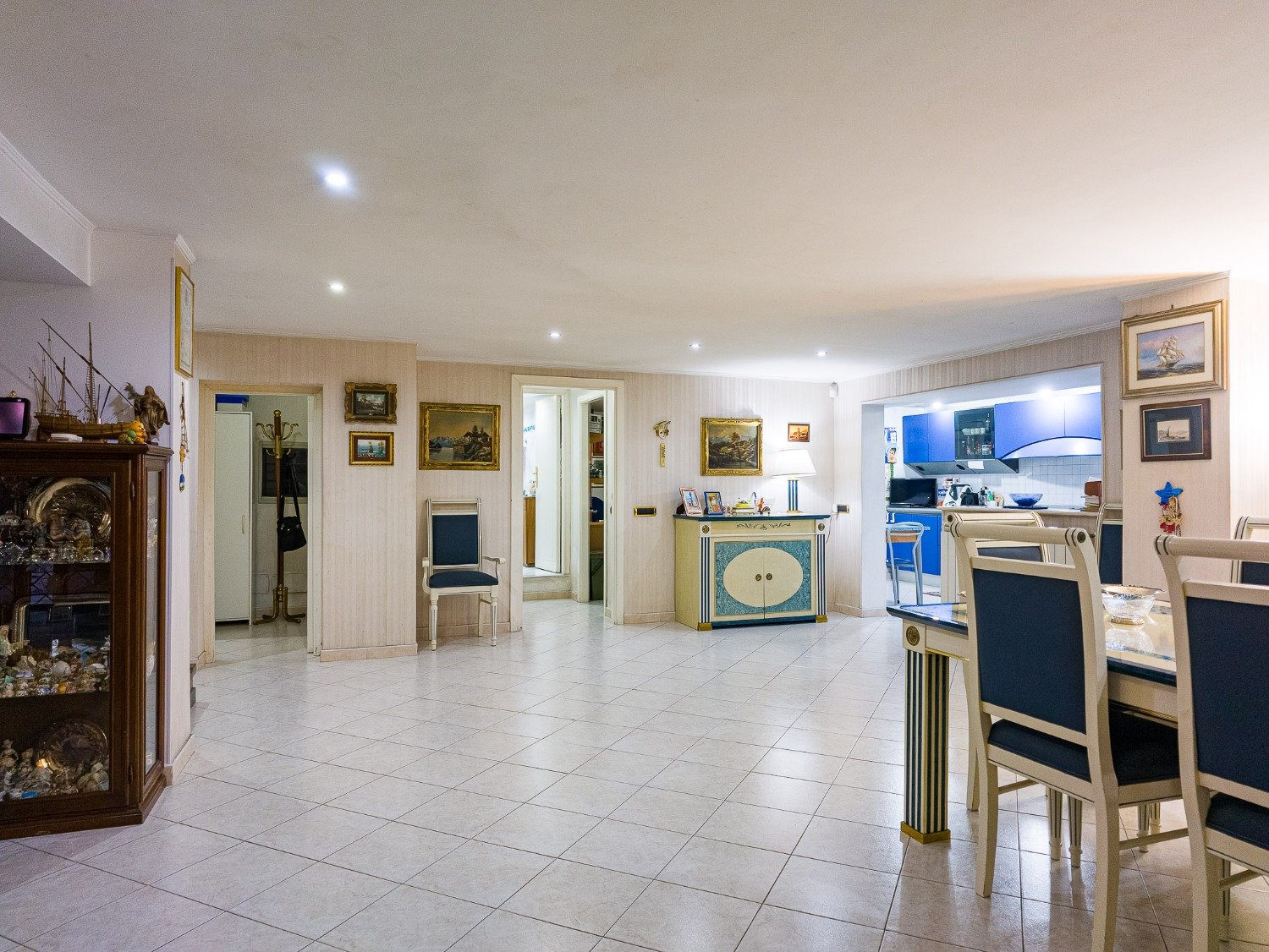 Eur Mostacciano – ESCLUSIVO – AMPIA METRATURA