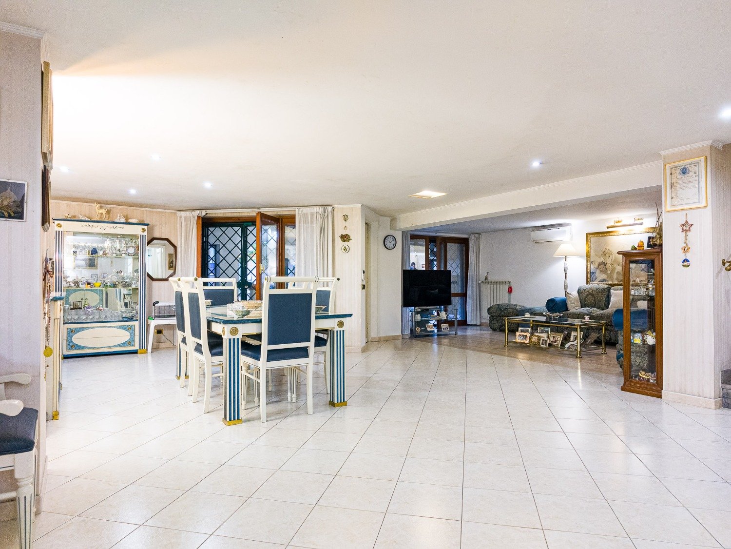 Eur Mostacciano – ESCLUSIVO – AMPIA METRATURA