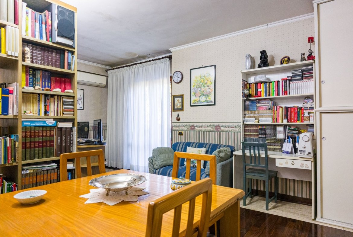 Eur Mostacciano – ESCLUSIVO – AMPIA METRATURA