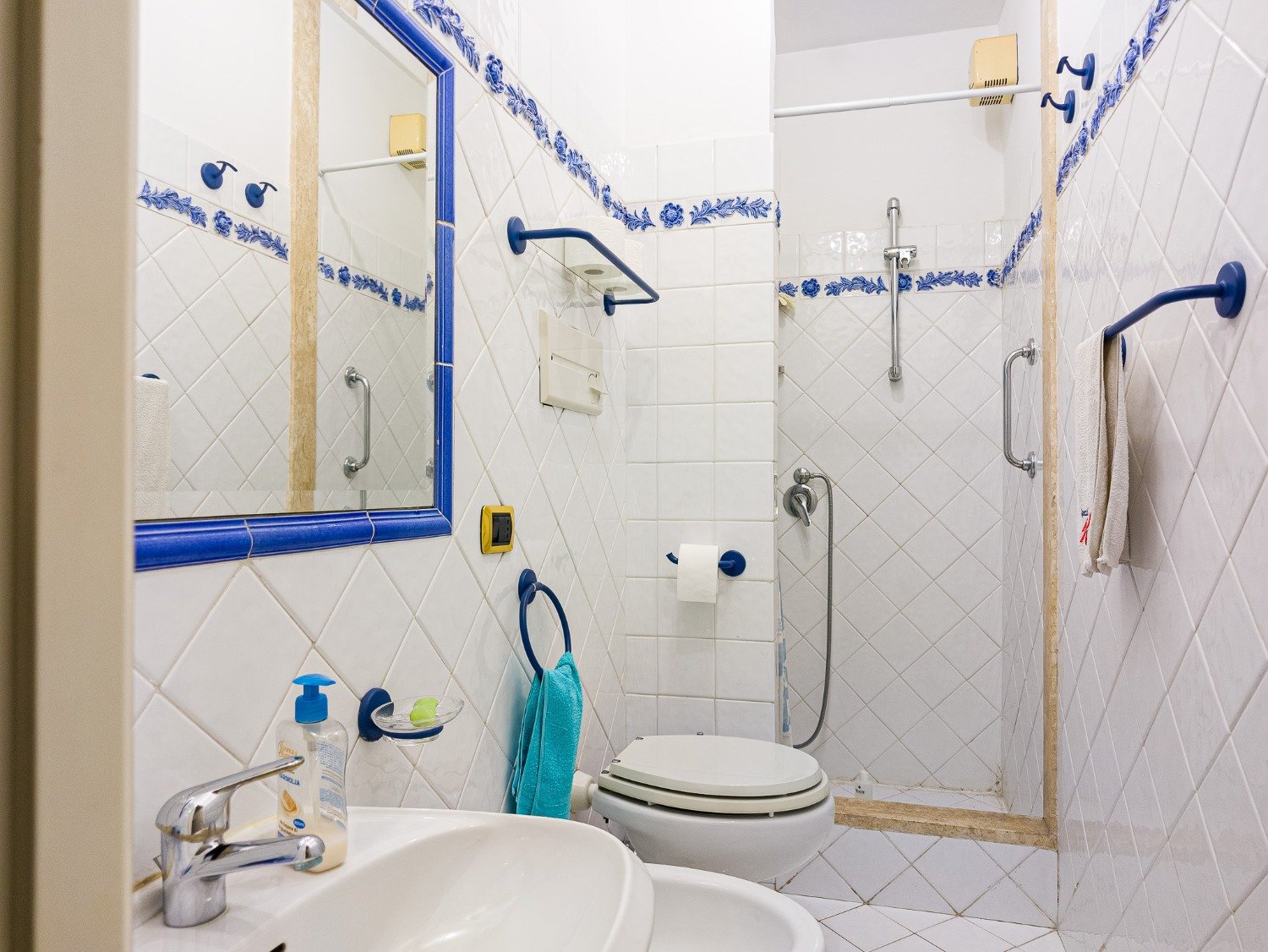 Eur Mostacciano – ESCLUSIVO – AMPIA METRATURA