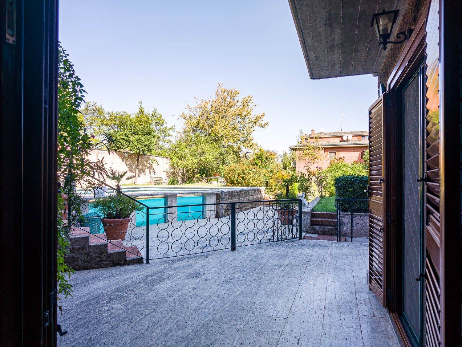 Eur Mostacciano – ESCLUSIVO – AMPIA METRATURA