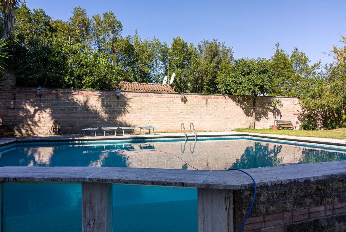 Eur Mostacciano – ESCLUSIVO – AMPIA METRATURA