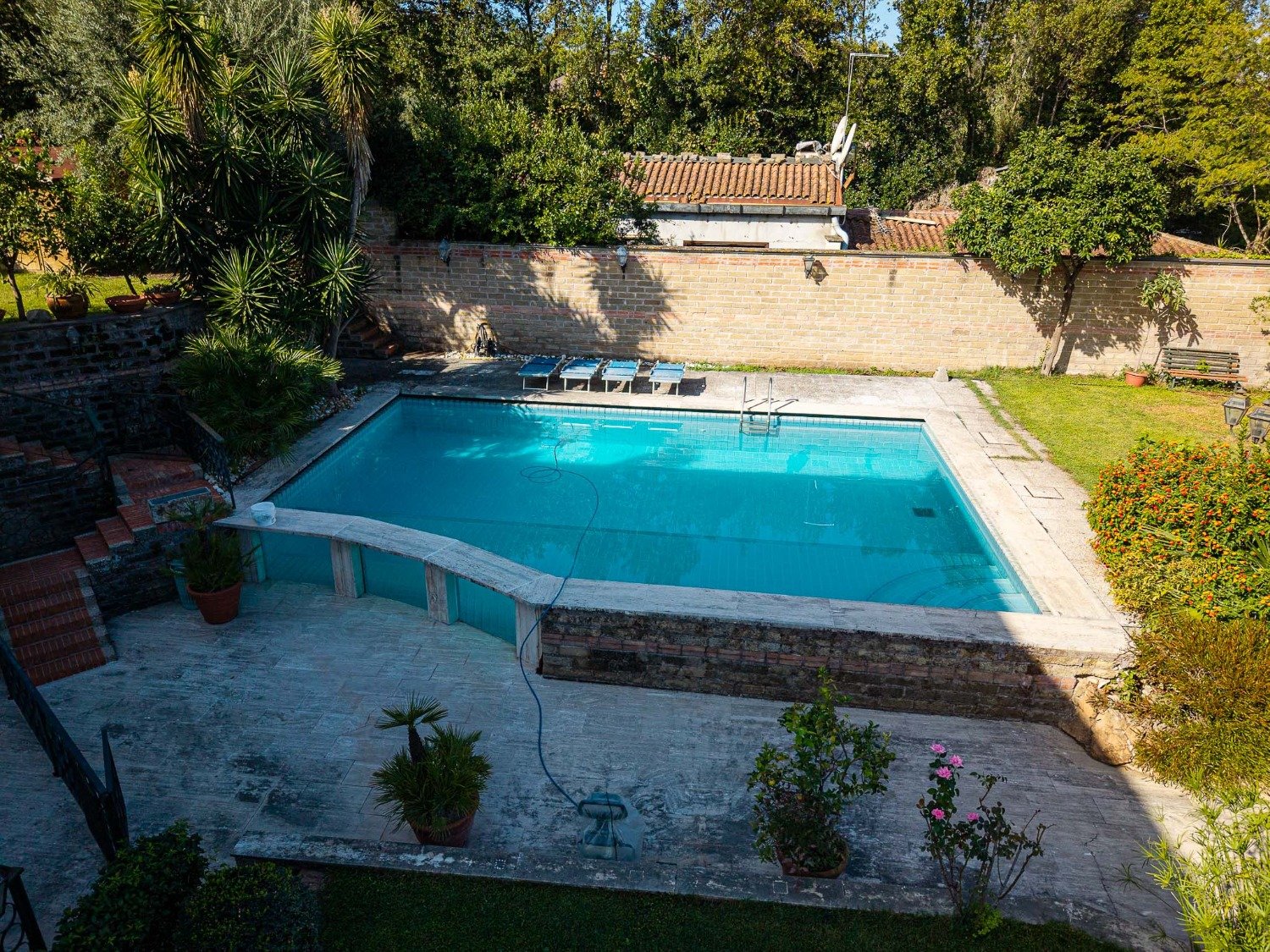 Eur Mostacciano – ESCLUSIVO – AMPIA METRATURA