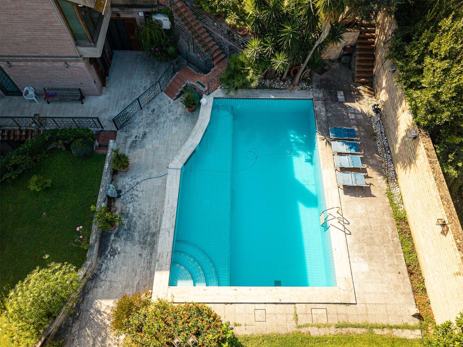 Eur Mostacciano – ESCLUSIVO – AMPIA METRATURA