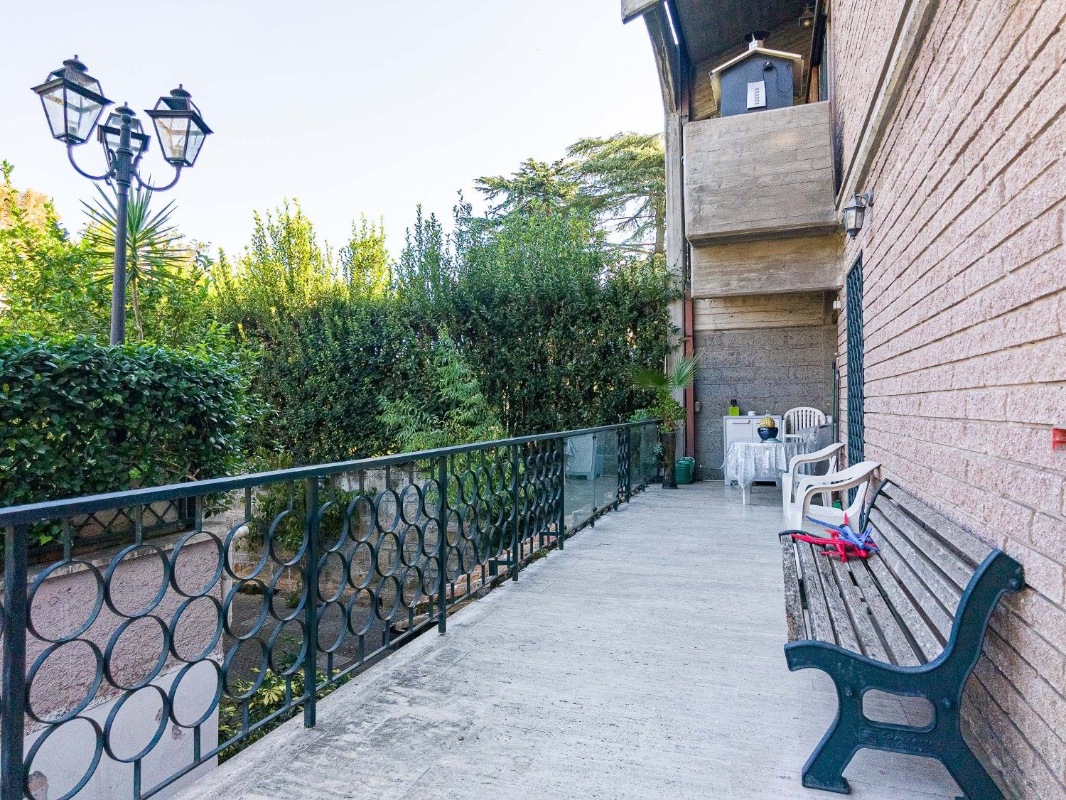 Eur Mostacciano – ESCLUSIVO – AMPIA METRATURA