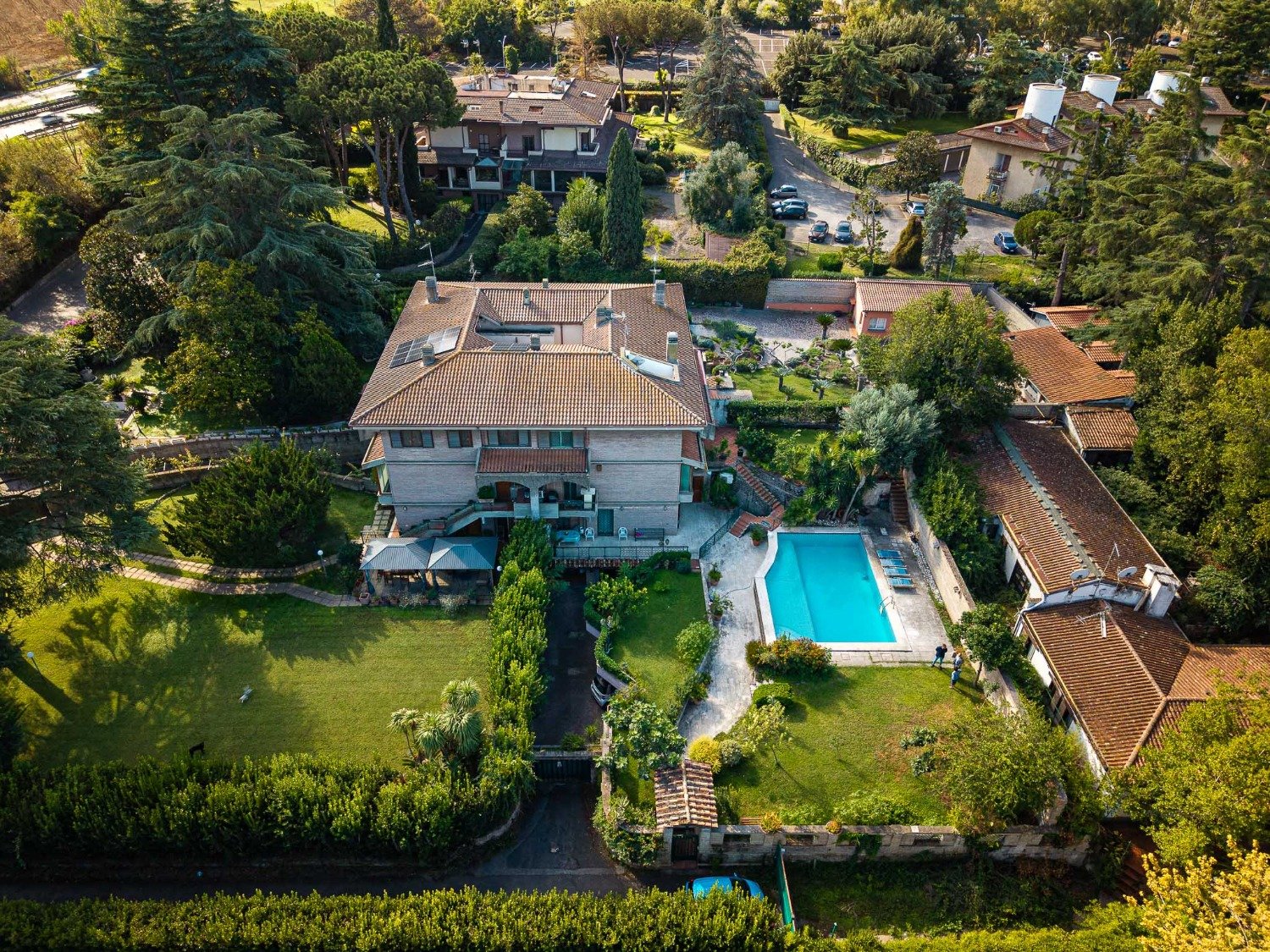 Eur Mostacciano – ESCLUSIVO – AMPIA METRATURA