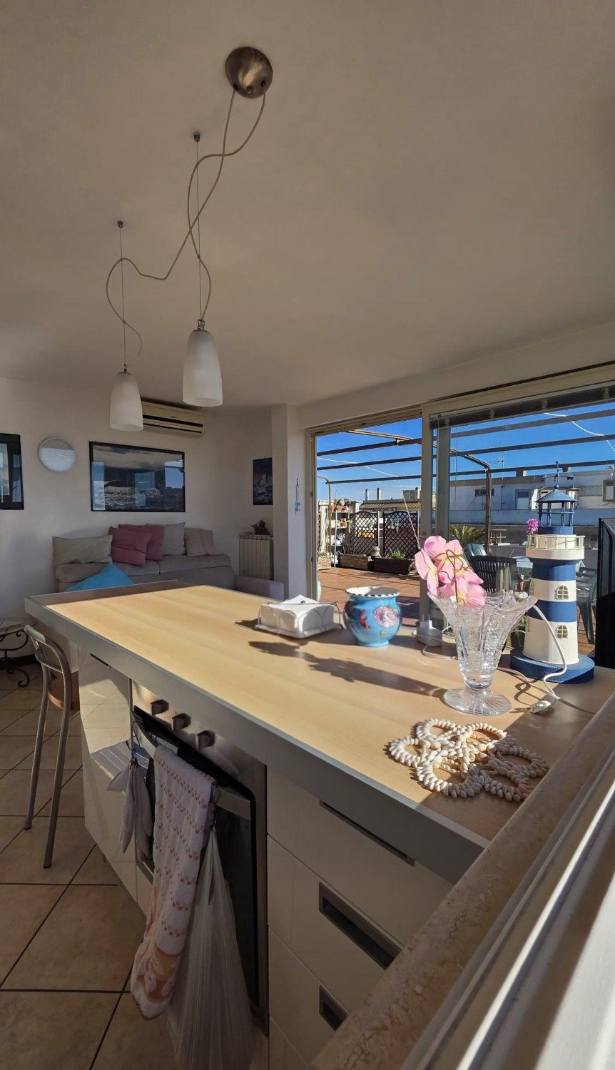 Pomezia – 2 locali € 159.000 T207