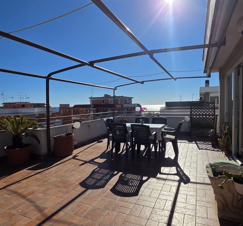 Pomezia – 2 locali € 159.000 T207