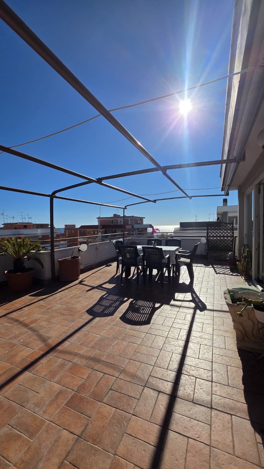 Pomezia – 2 locali € 159.000 T207
