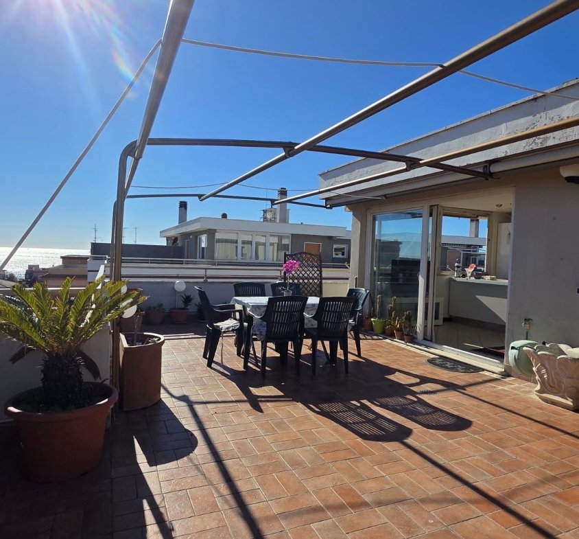 Pomezia – 2 locali € 159.000 T207