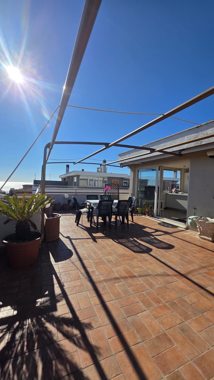 Pomezia – 2 locali € 159.000 T207