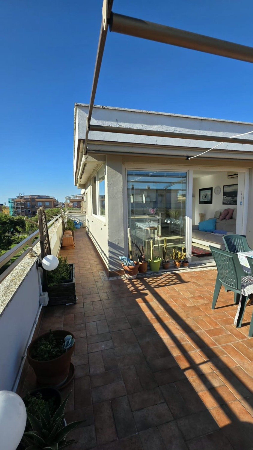 Pomezia – 2 locali € 159.000 T207