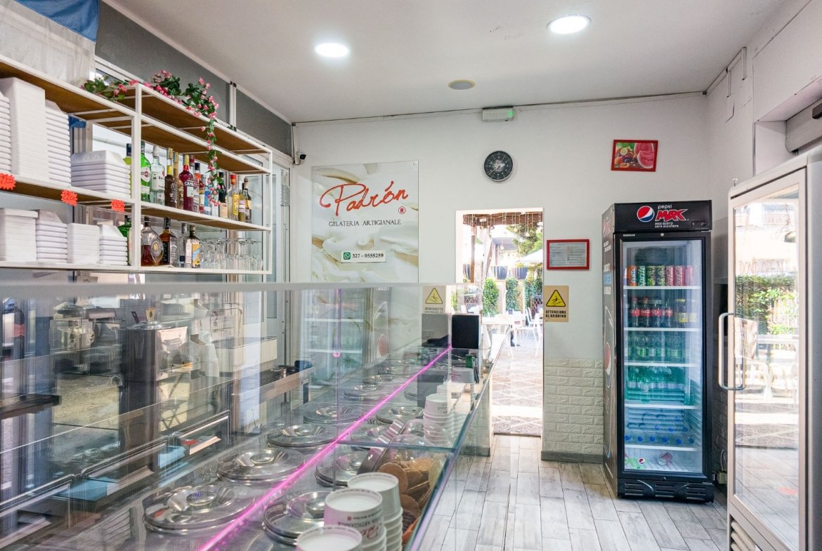 GREGORIO VII-GELATERIA con GIARDINO ESCLUSIVO-NO MURA