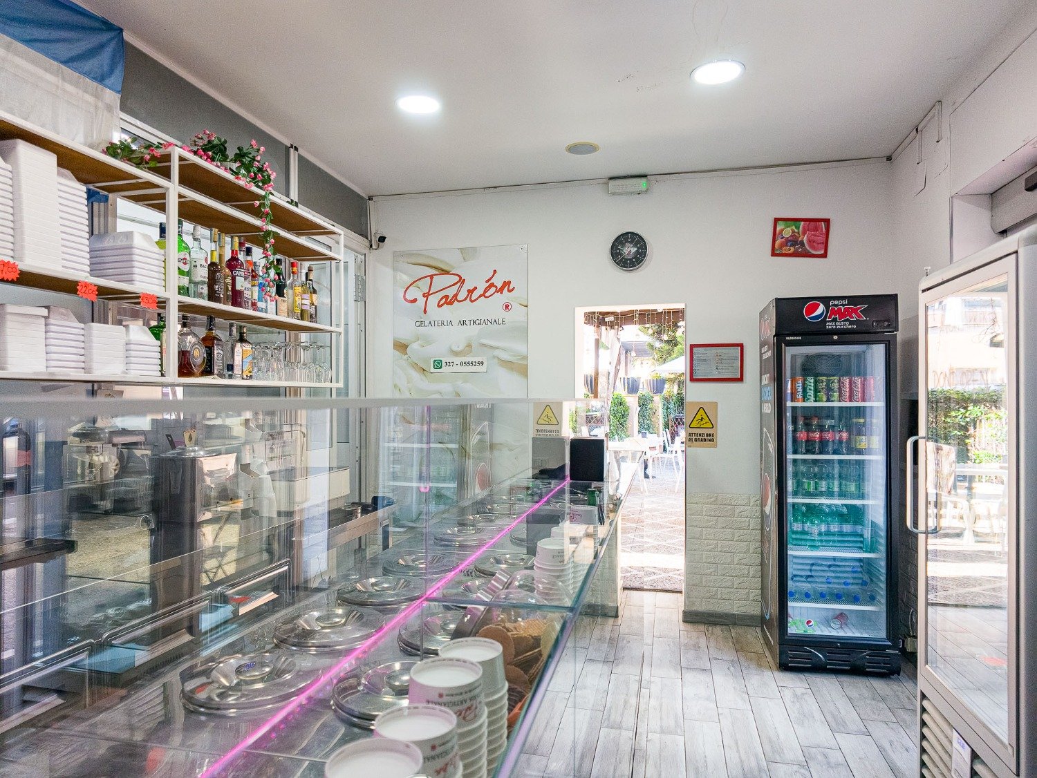 113-3116480-1 GREGORIO VII-GELATERIA con GIARDINO ESCLUSIVO-NO MURA