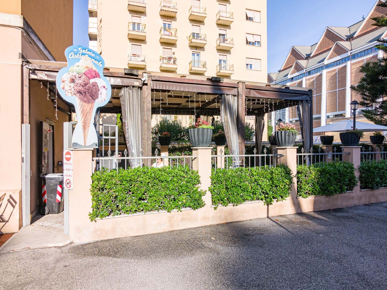 113-3116484-1 GREGORIO VII-GELATERIA con GIARDINO ESCLUSIVO-NO MURA